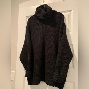 Zara Oversized Black Sweater (M)